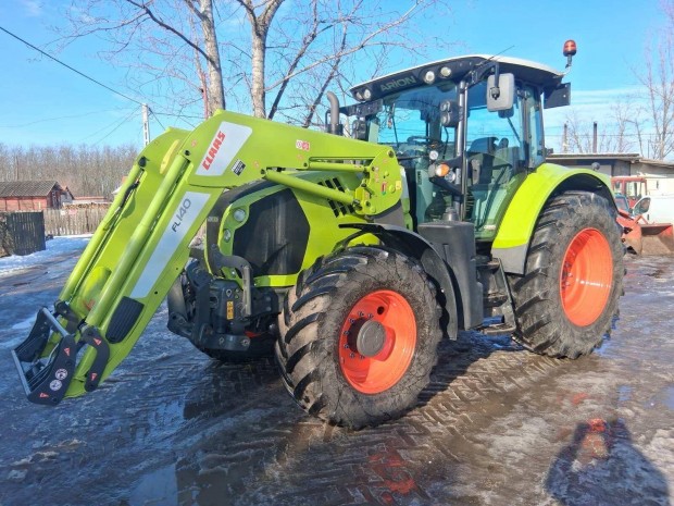 Claas Arion 620 +homlokrakod�