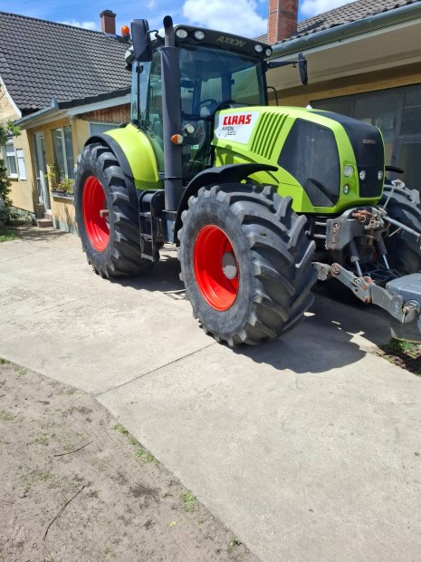 Claas Axion 850