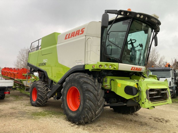 Claas Lexion 750 2000 .. kombjn + gabonaasztal elad