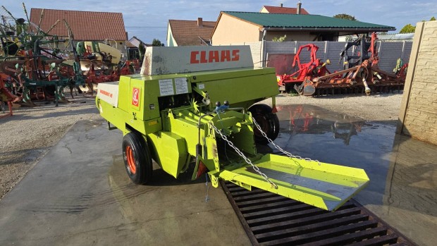 Claas Markant 41 Kis Kockablz