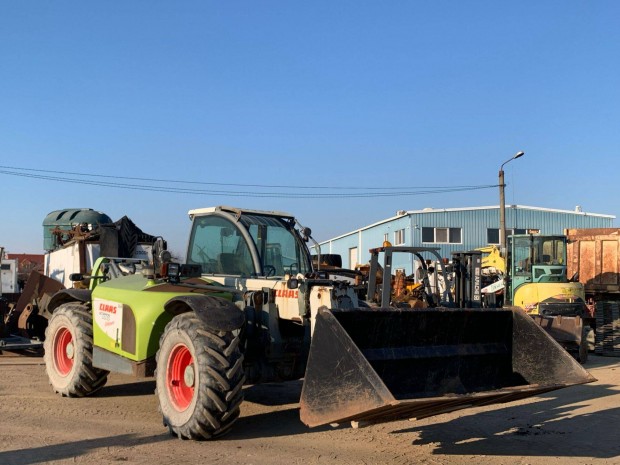 Claas Scorpion 9040 Plus teleszkpos rakod