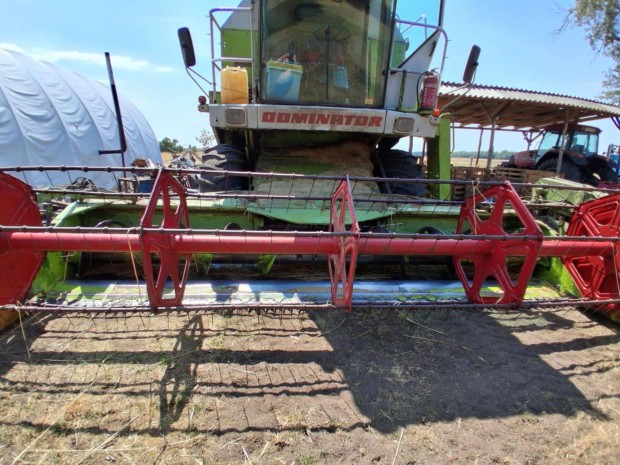 Claas dominator