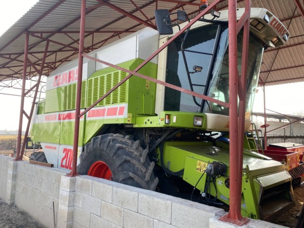 Claas mega 208