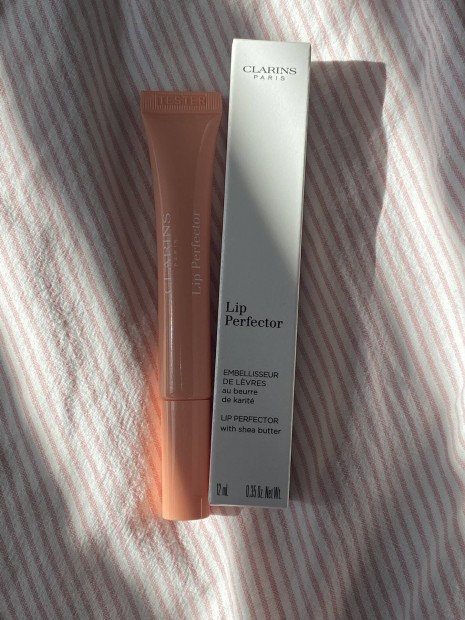 Clarins lip perfector with shea butter 12 ml 002
