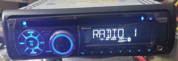 Clarion Bluetooth fejegysg