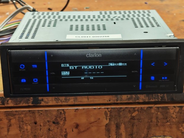 Clarion FZ-709E usb Bluetooth autrdi 