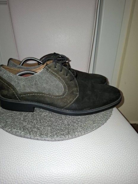 Clarks Cushion Soft Ortholite bőr férfi fűzős 44.5