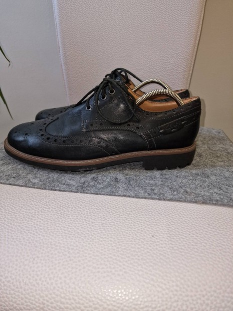 Clarks bőr férfi fűzős cipő 44.5