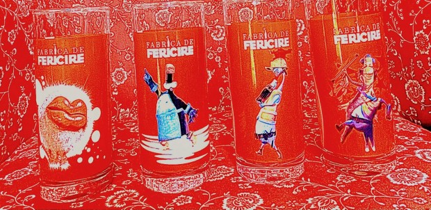 Coca-Cola fabrica de fericire pohr