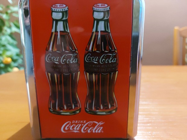 Coca-Cola szalvtatart