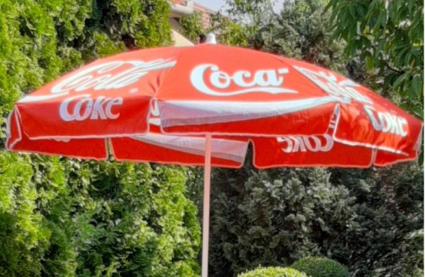 Coca-Cols naperny elad