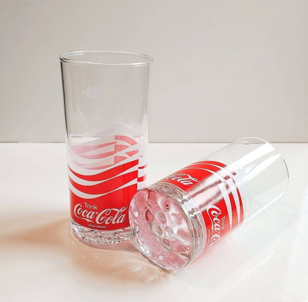 Coca cola pohr 0.25l, 3000.-Ft prban