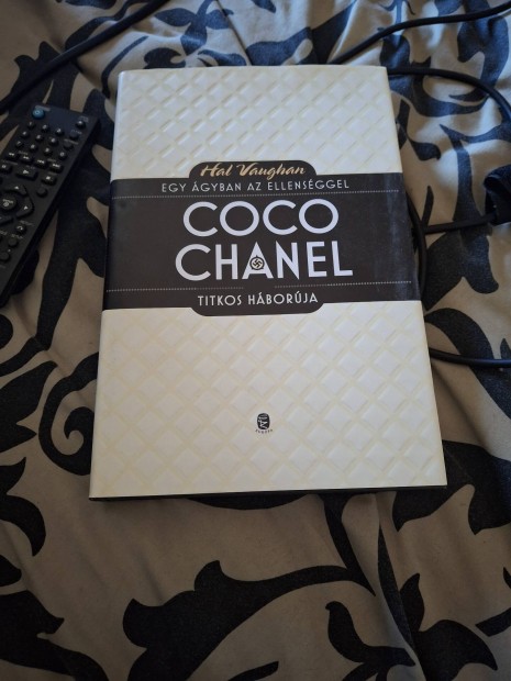 Coco Chanel titkos hborja knyv