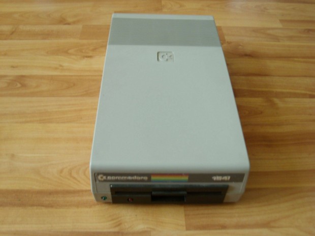 Commodore 1541-es Floppy elad