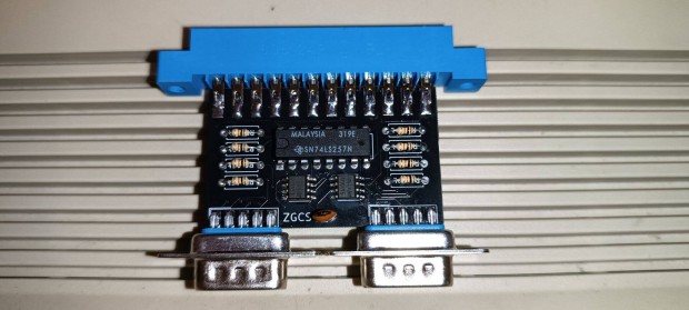 Commodore 64 4 jtkos / 4 joystick adapter