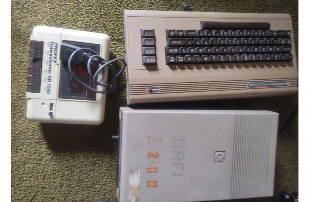 Commodore 64 , magn , lemezmeghajt 1541 a gp s a meghajt