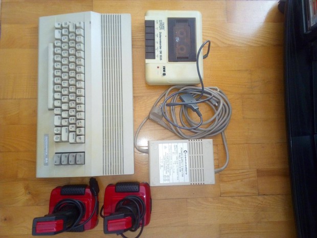 Commodore 64 kiegsztkkel elad