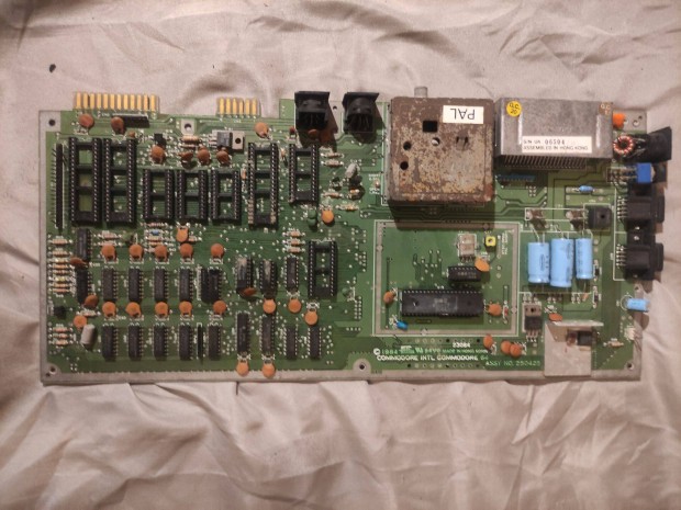 Commodore 64 retro szmtgp alaplap