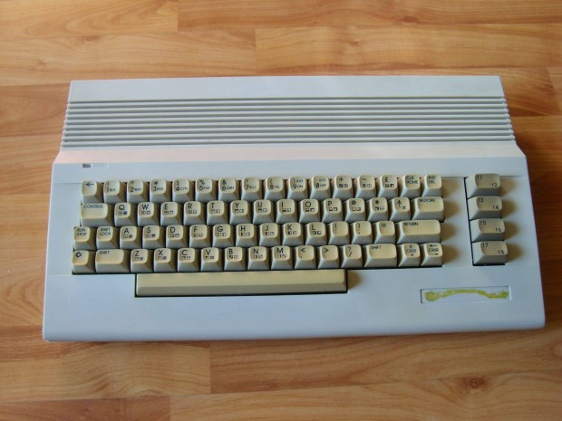 Commodore C64C Szmtgp elad