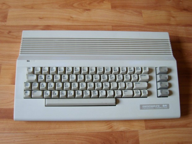 Commodore C64C(zld lmps) szmtgp elad