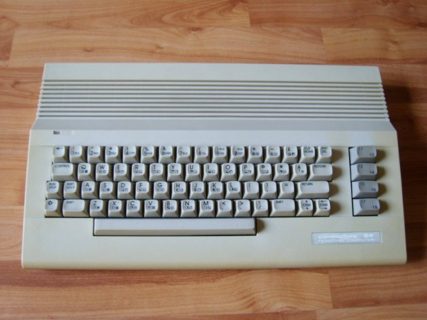 Commodore C64 szmtgp elad