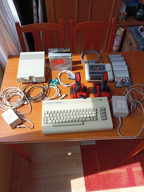 Commodore C64 tartozkokkal