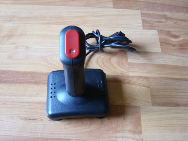 Commodore gphez Qji Turb Joystick elad