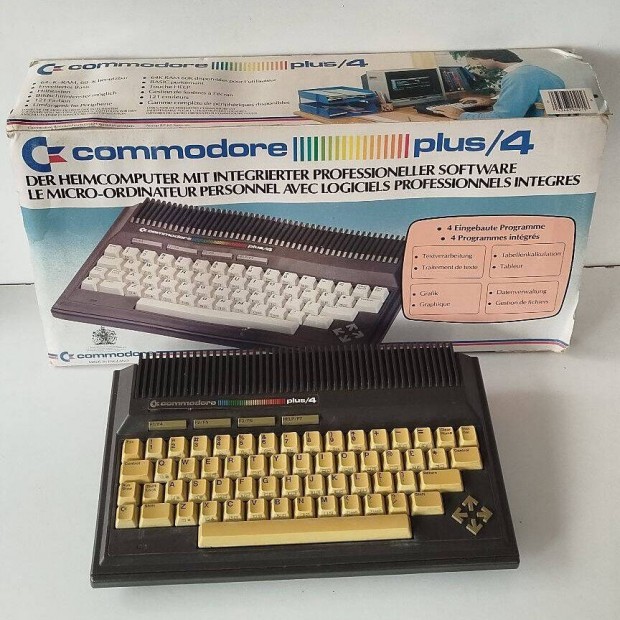 Commodore plus 4 dobozban