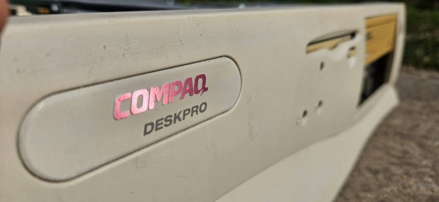 Compaq Deskpro 2000