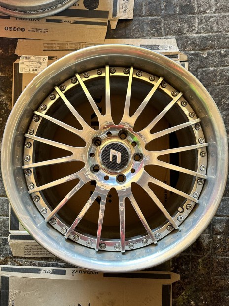 Competec "19 felni �s gumik