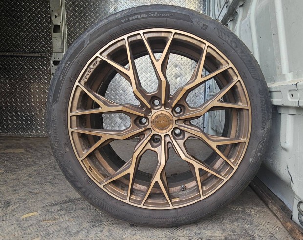 Concaver CVR1 5X120 ET35 Titanium 19 alufelni , 4 db. gumi , felni