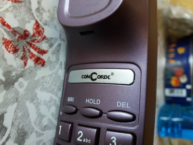Concord vezetékes retro telefon