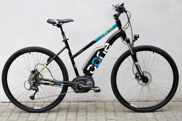 Cone Hybrid Cross 2 28" keveset használt alu Cross-Trekking ebike (M)