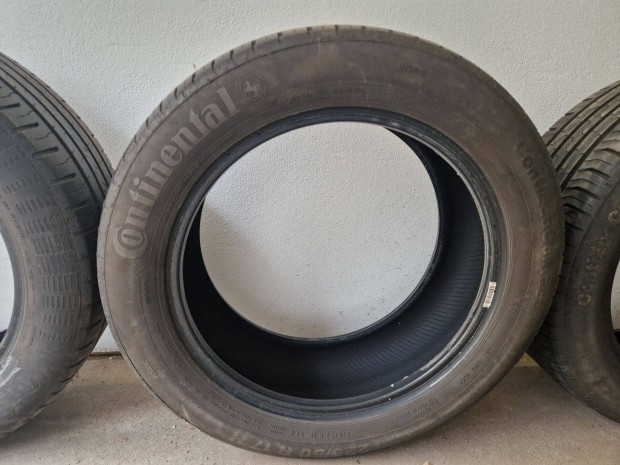 Continental 17" 225/50 nyri gumi elad