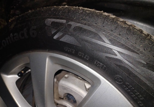 Continental 195 55 R16 opel corsa f gy�ri gumija