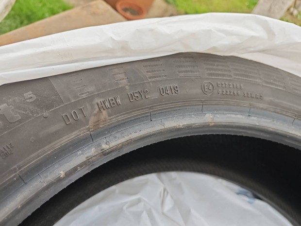Continental 195/55 R20 nyári gumi