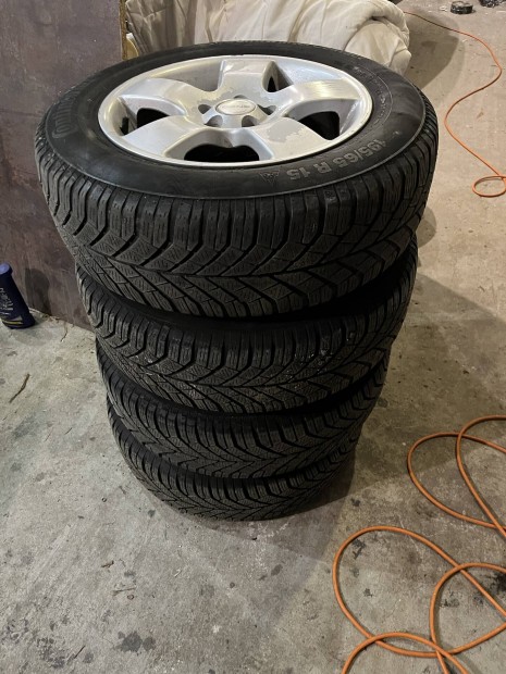 Continental 195/65 r15 tli gumi szett felnivel 5x100