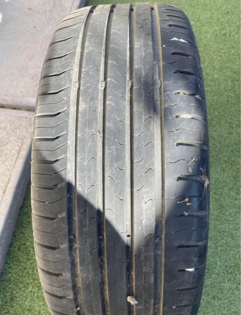 Continental 215/55 R17 nyári gumi