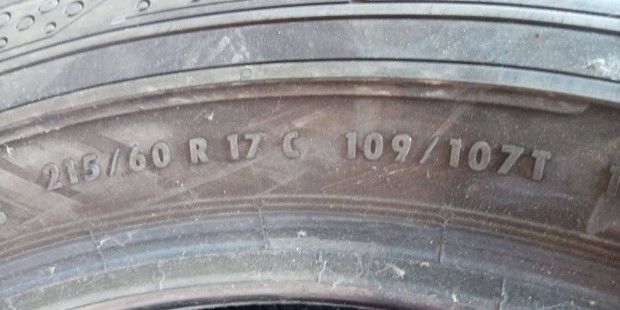 Continental 215/60 R 17 c kisteherautó nyári abroncs garnitúra