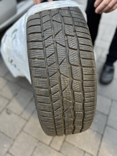 Continental 225/50 R18 70%-os tli gumi szett