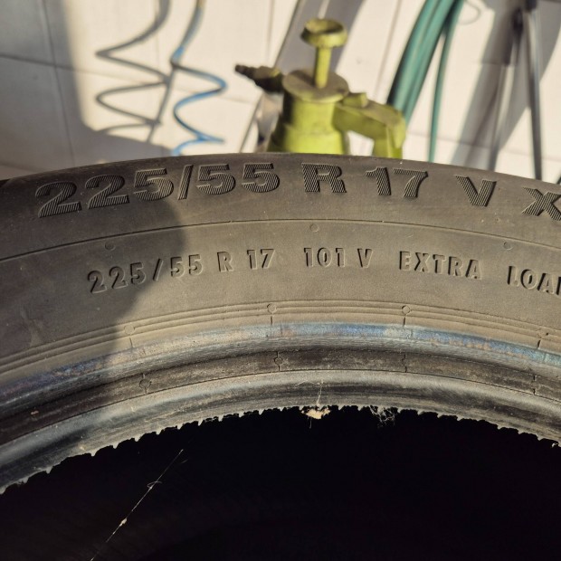 Continental 225/55R17 tli gumi