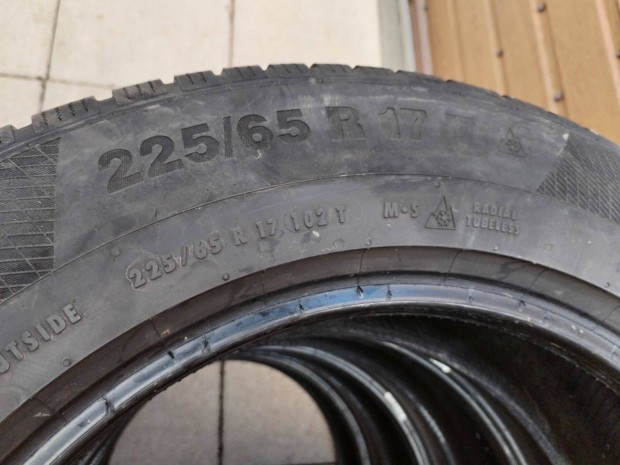 Continental 225 65 17 tli gumi garnitura