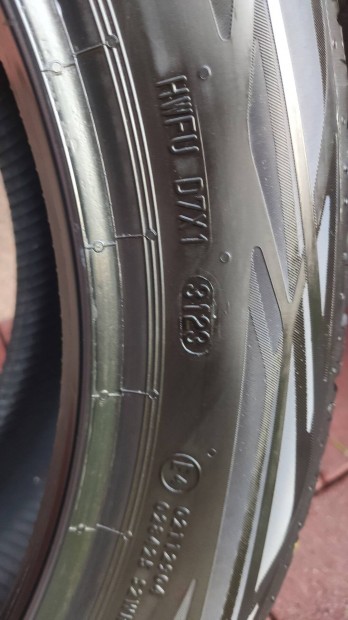 Continental 235/45/R18 (3db)