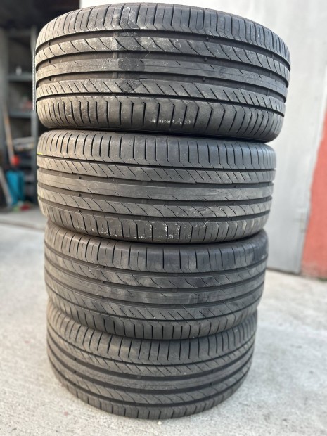 Continental 235/45 R18 nyári gumik