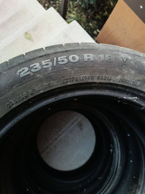 Continental 235/50R18