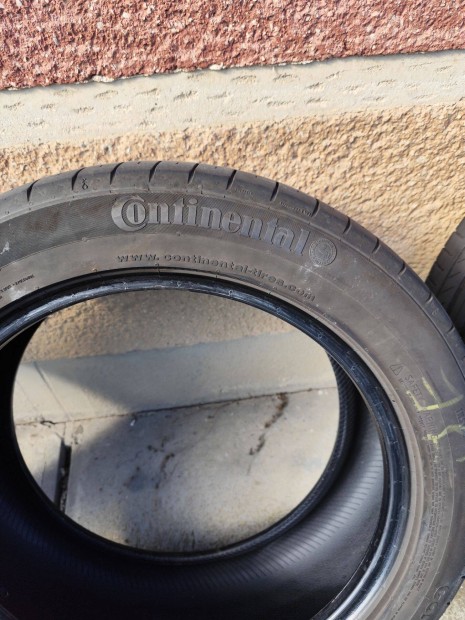 Continental 235/50 R18 SUV ny�ri gumi elad�