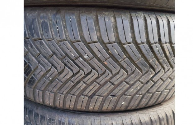 Continental 235/55 R18 négyévszakos gumi