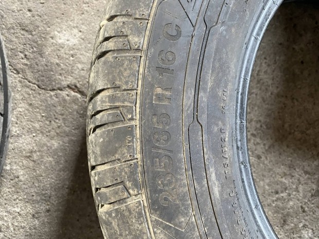 Continental 235/65R16c 235 65 16 c