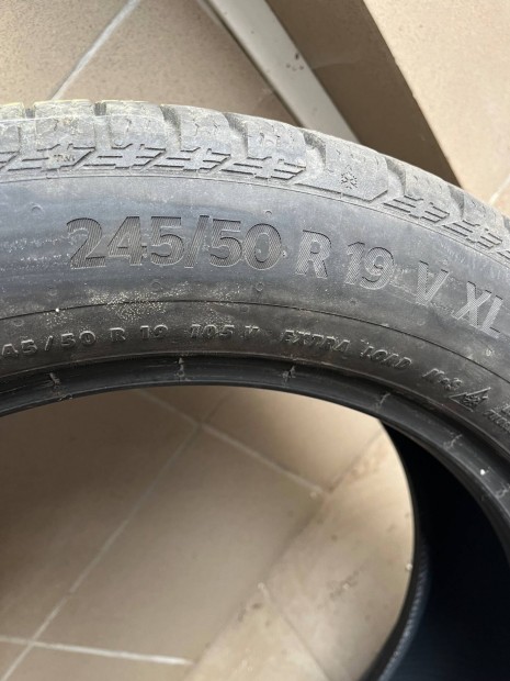 Continental 245/50R19 RFT Defecttr