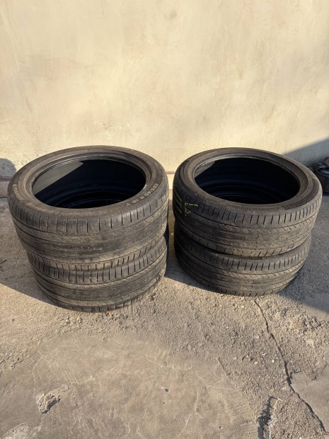 Continental 255/40/R18 �s 225/45/R18 ny�ri gumi szett